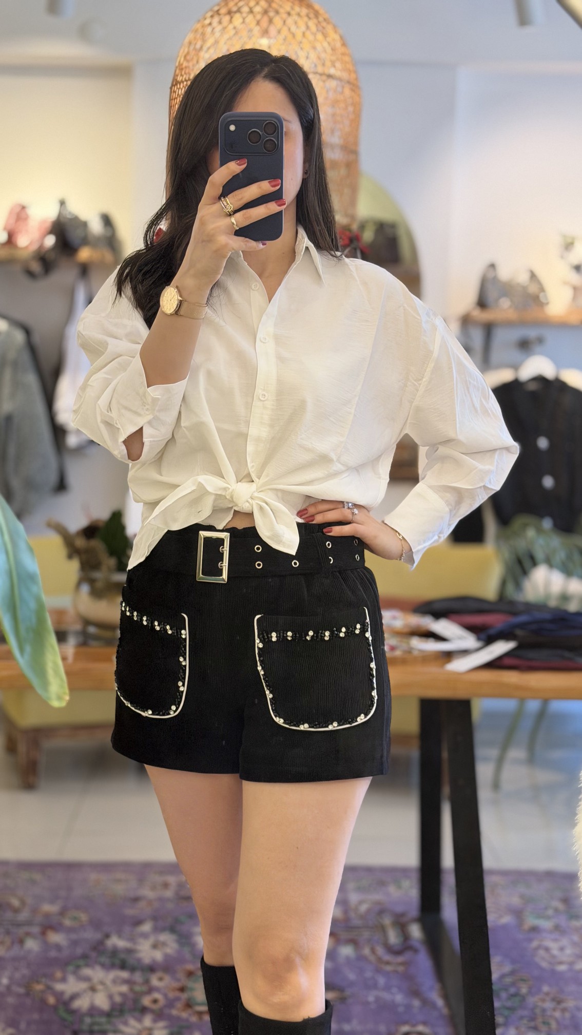 KEMERLİ BONCUK DETAYLI CEPLİ KADİFE İTALYAN ŞORT-SİYAH-S